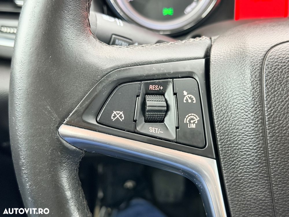 Opel Astra 1.7 CDTI DPF ENERGY - 28