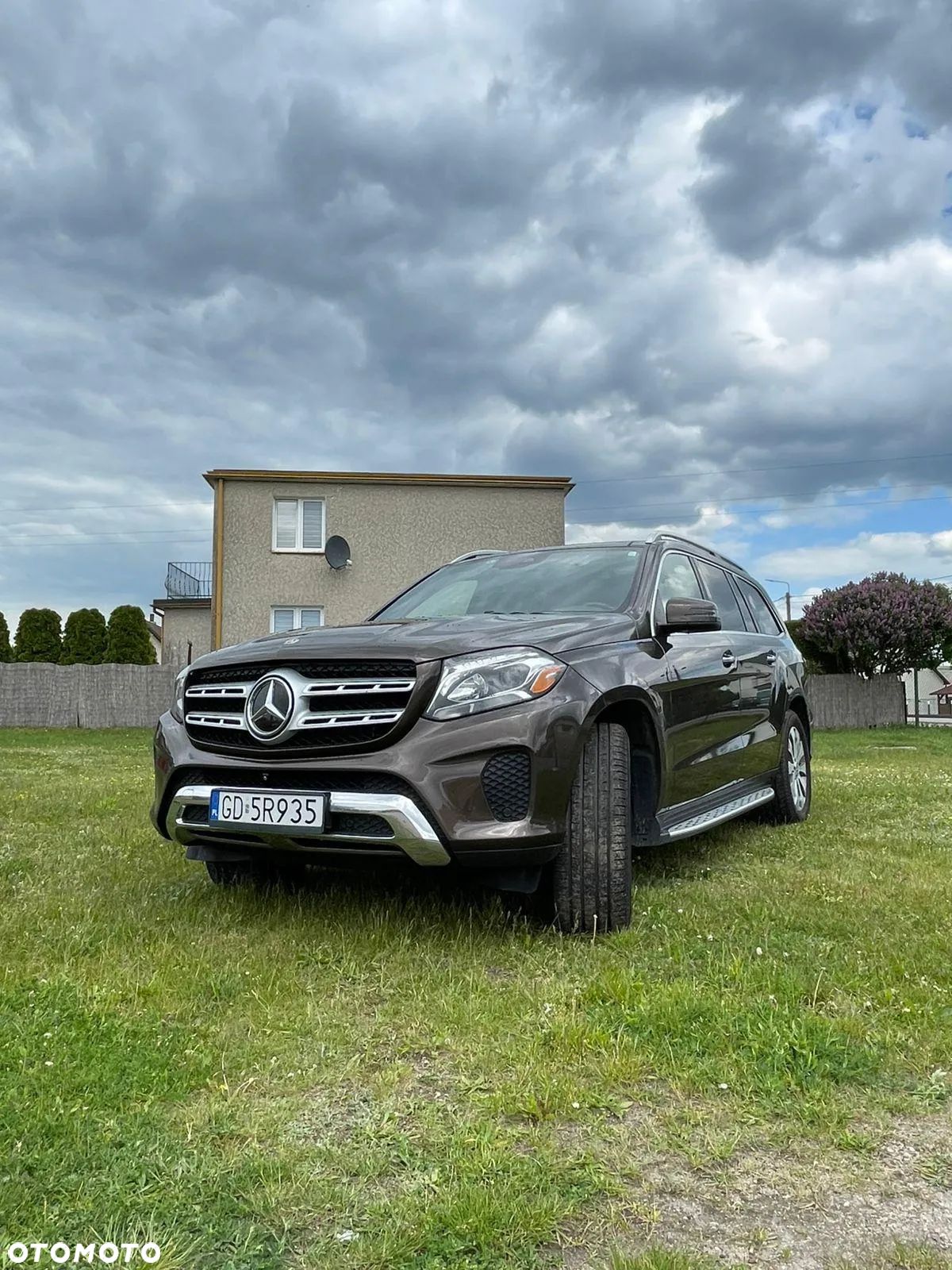 Mercedes-Benz GLS - 1