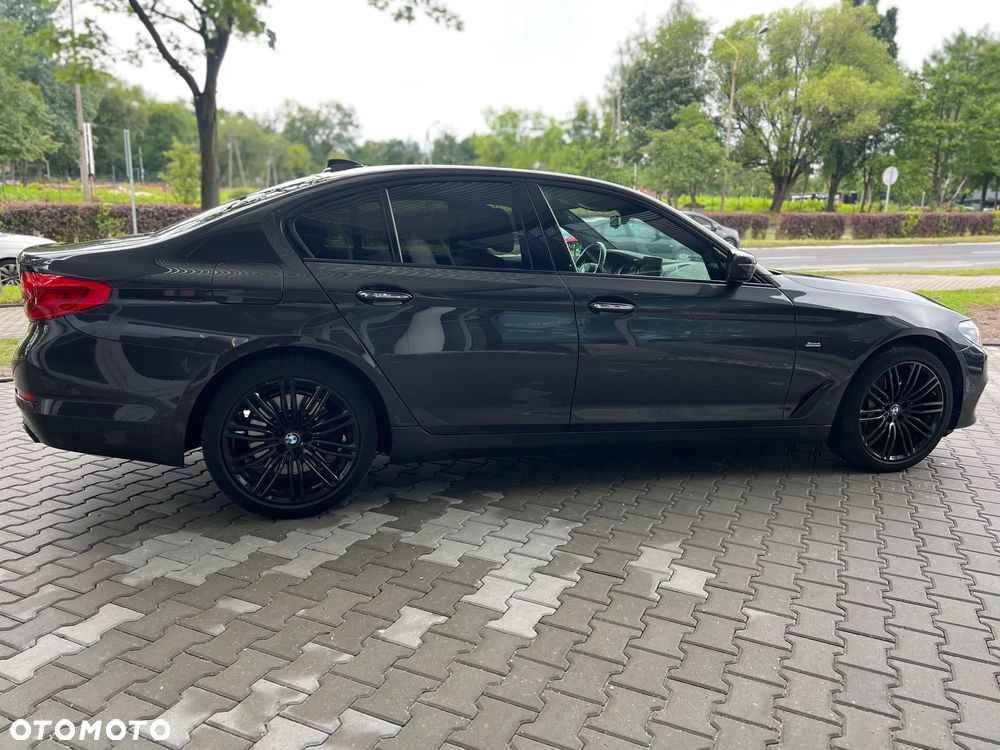 BMW Seria 5 540i xDrive GPF Luxury Line sport - 8