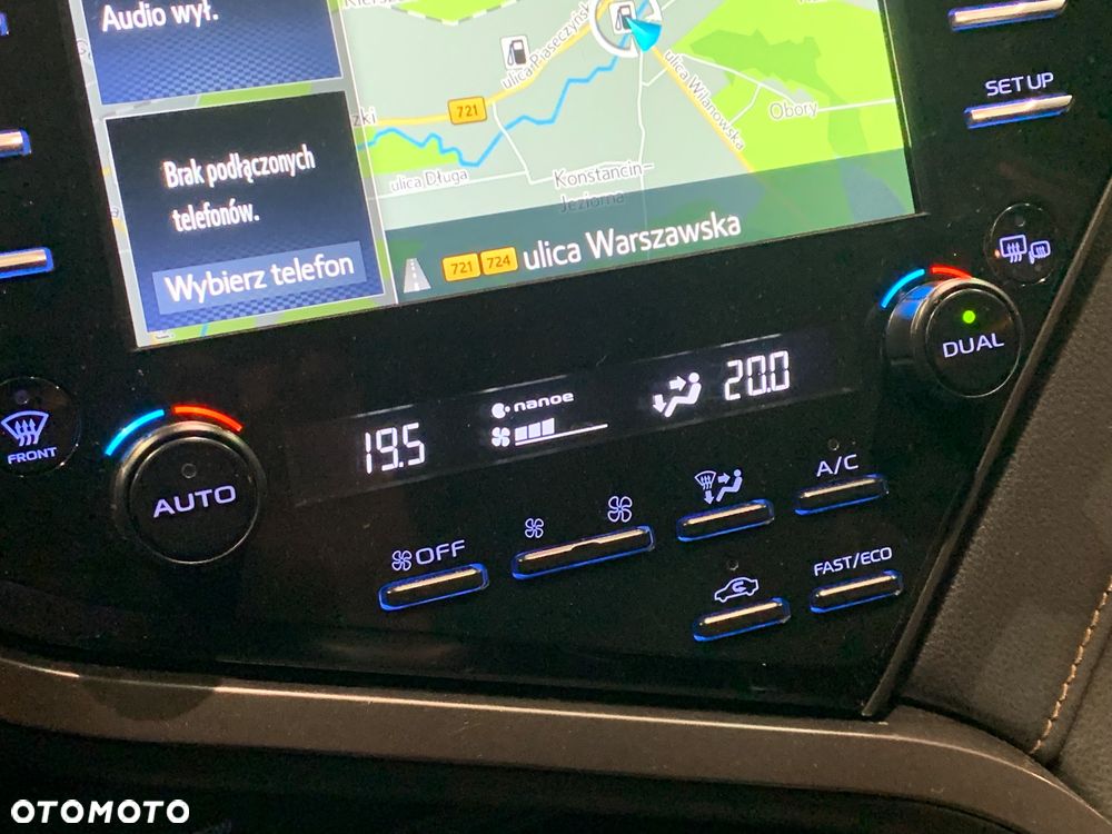 Toyota Camry 2019