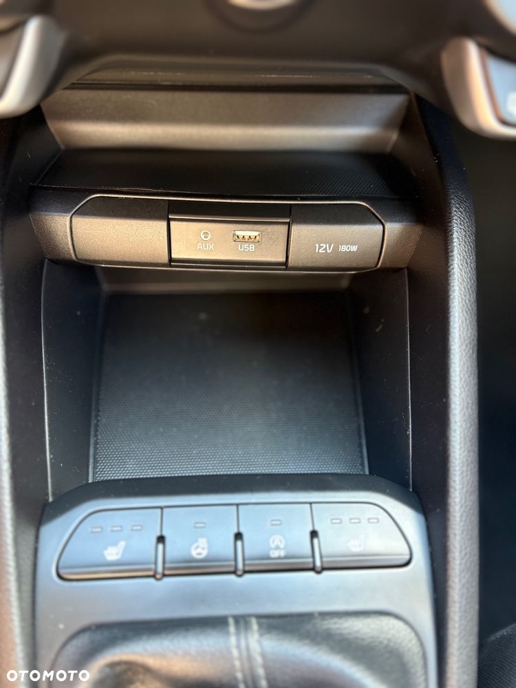 Kia Stonic - 30