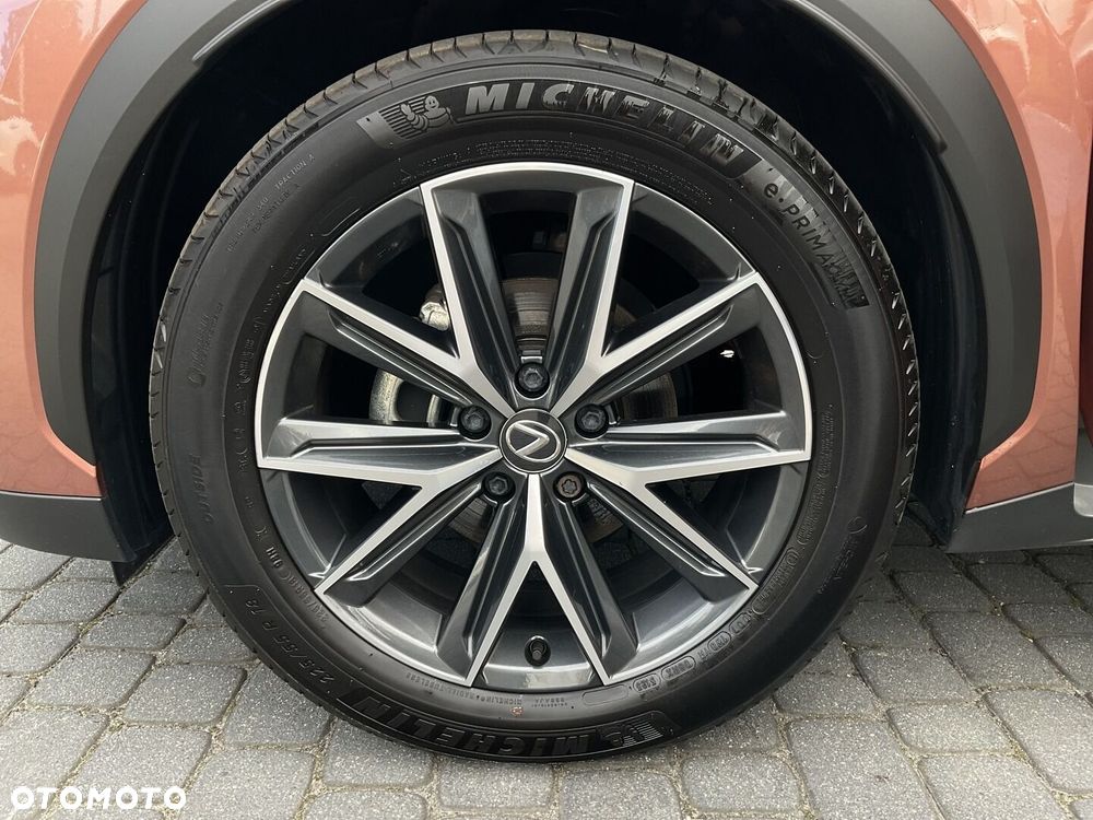 Lexus LBX 1.5 Hybrid Emotion - 31