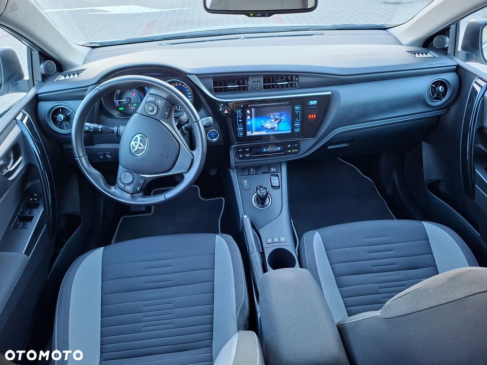 Toyota Auris 1.8 HSD Sol - 3