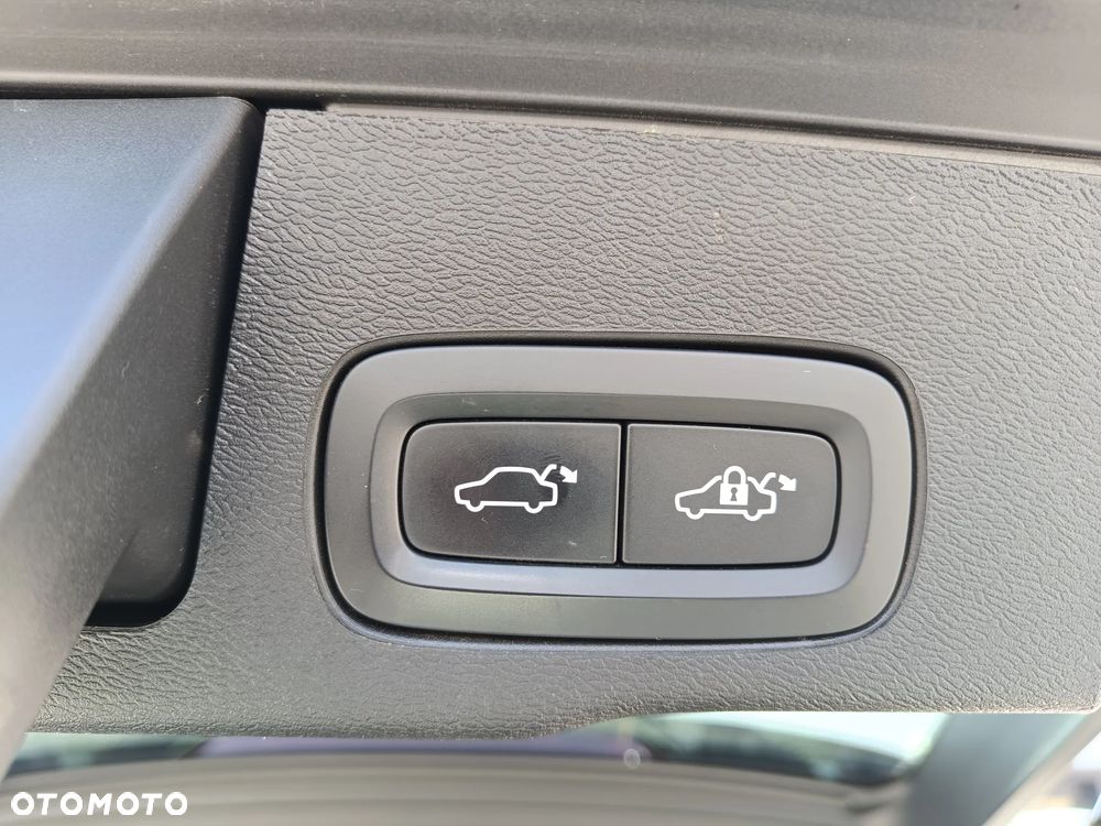Volvo XC 60 T6 Plug-In Hybrid AWD Inscription Expression - 21