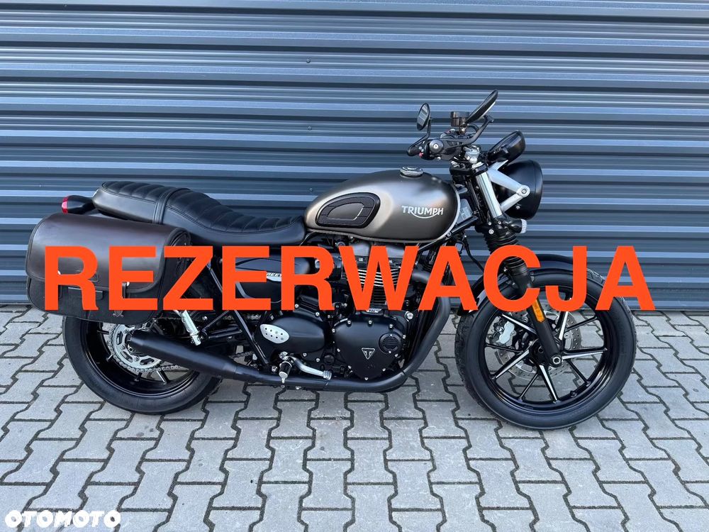 Triumph Street Twin - 1