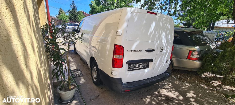 Opel Vivaro - 11