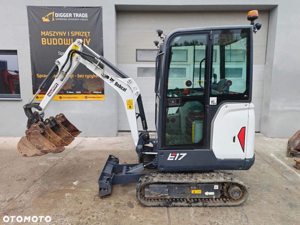 Bobcat E17 - 1