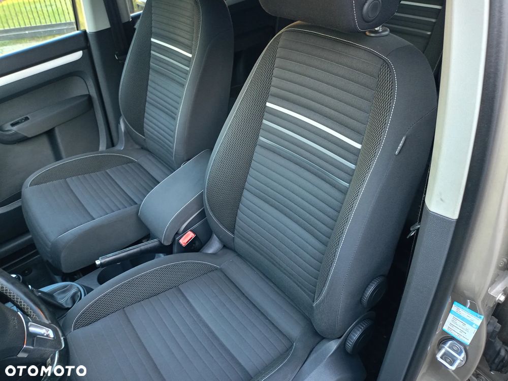 Volkswagen Touran 1.6 TDI DPF BlueMotion Technology Cup - 18