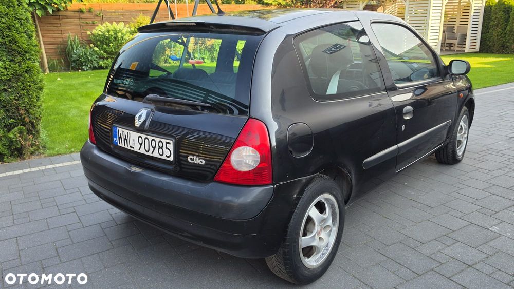 Renault Clio 1.2 16V Emotion - 3