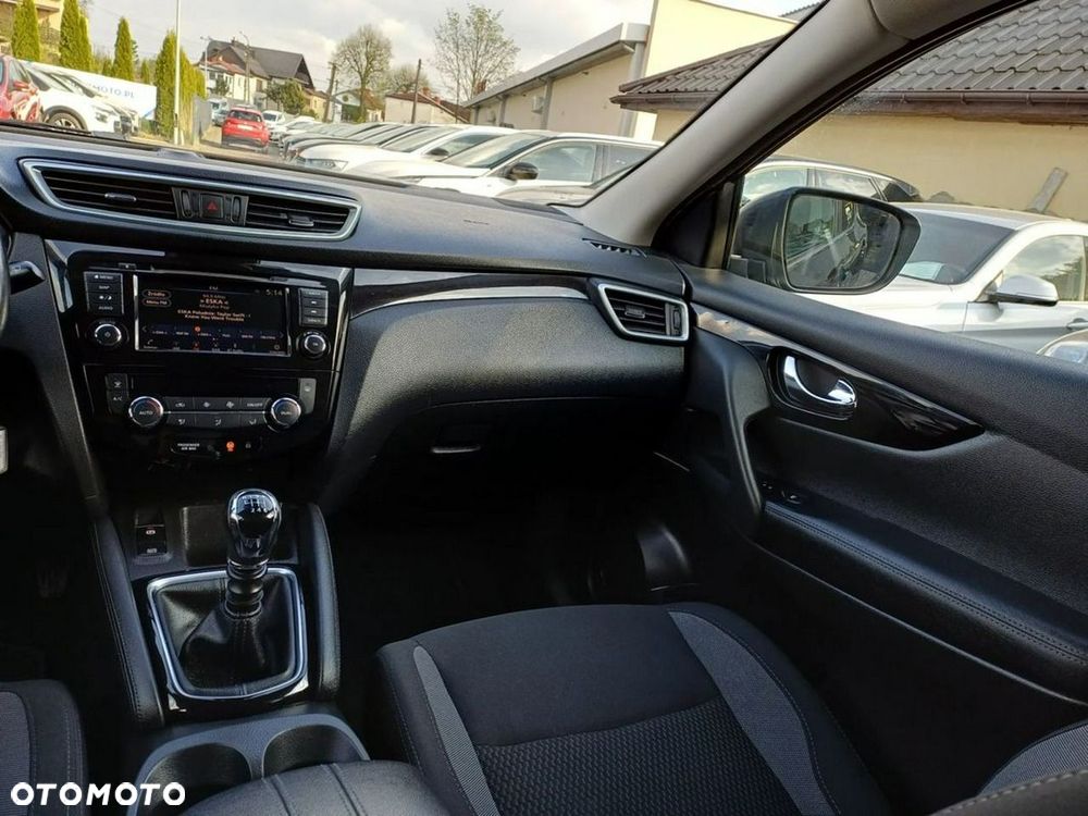Nissan Qashqai 1.3 DIG-T N-Connecta - 22