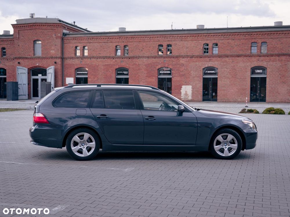 BMW Seria 5 525d - 5