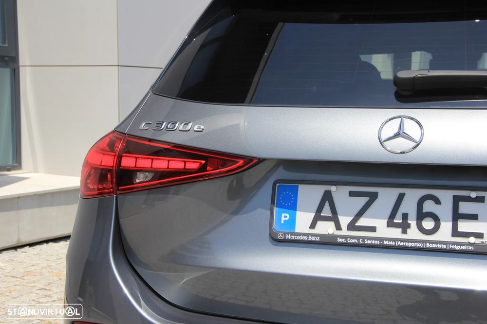 Mercedes-Benz C 300 e AMG Line - 12