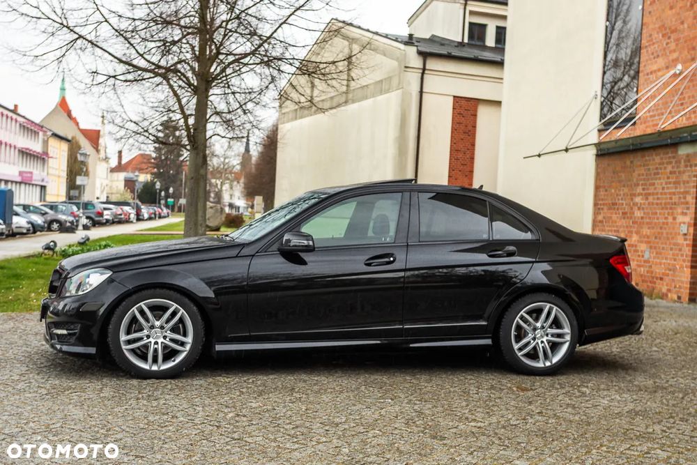 Mercedes-Benz Klasa C 300 7G-TRONIC - 5