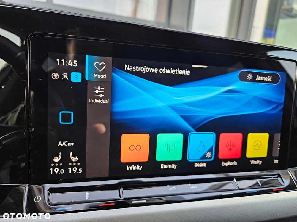 Volkswagen Golf - 21