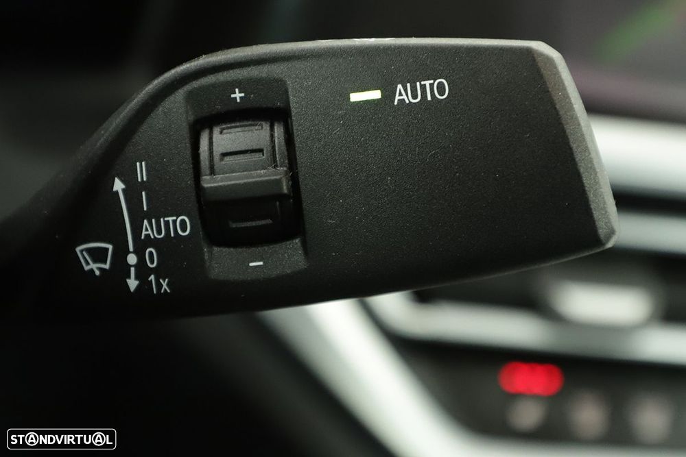 BMW 420 i Pack Desportivo M Auto - 22