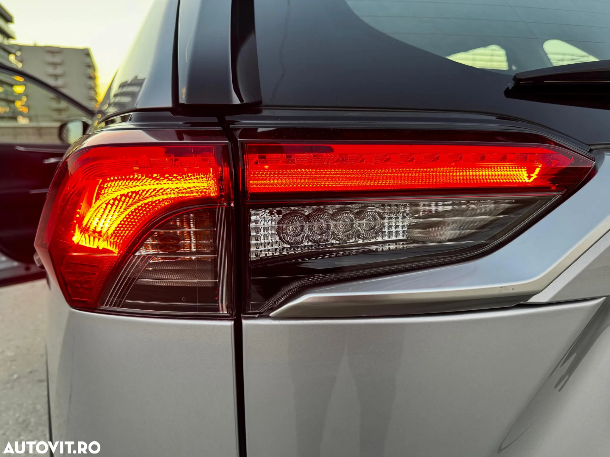 Toyota RAV4 2.5 Hybrid VVT-iE 4x2 Dynamic - 10