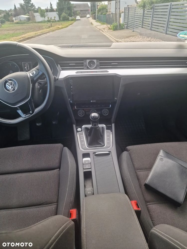 Volkswagen Passat Variant 2.0 TDI (BlueMotion Technology) Comfortline - 9