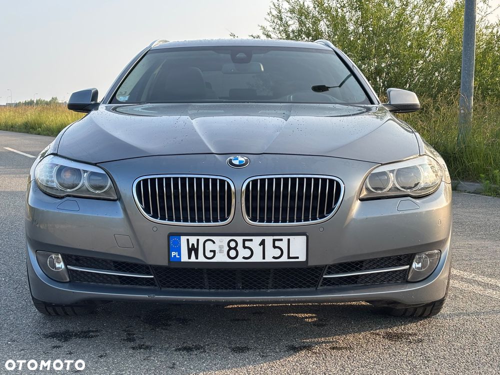 BMW Seria 5 525d xDrive Sport-Aut - 2