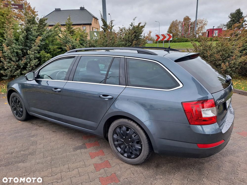 Skoda Octavia 2.0 TDI Edition DSG - 2