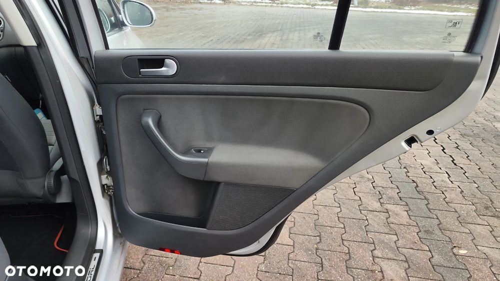 Volkswagen Golf Plus 1.6 Goal - 22