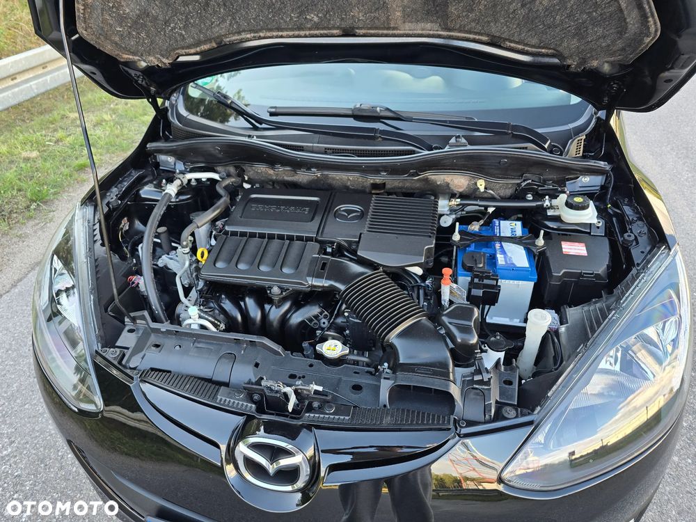 Mazda 2 1.5 Exclusive + - 11