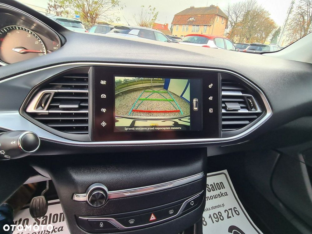 Peugeot 308 1.2 PureTech Allure S&S - 14