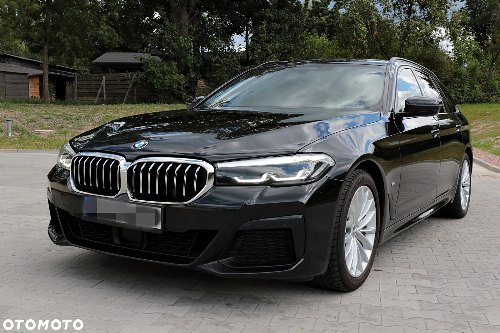 BMW Seria 5 520d Touring M Sport Edition - 2