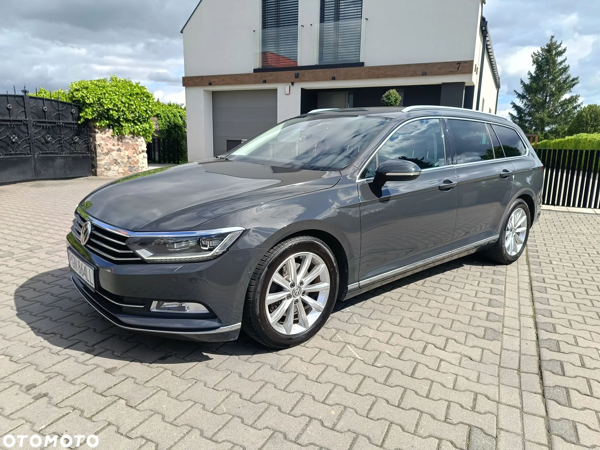 Volkswagen Passat 2.0 TDI (BlueMotion Technology) DSG Highline - 1