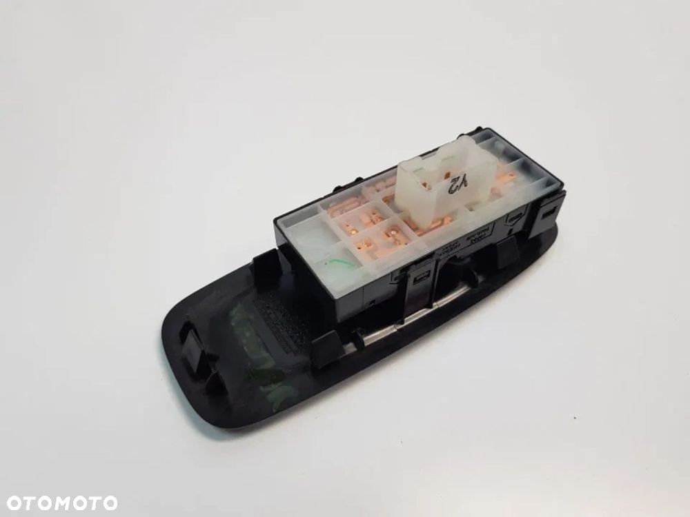 PRZEŁĄCZNIK SZYB PRAWY PRZÓD RENAULT KADJAR - 3