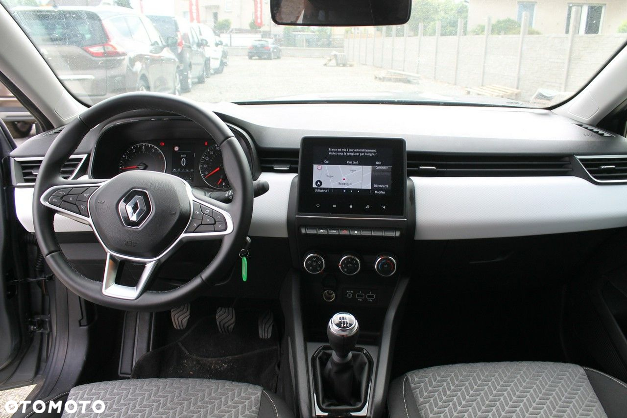 Renault Clio - 11