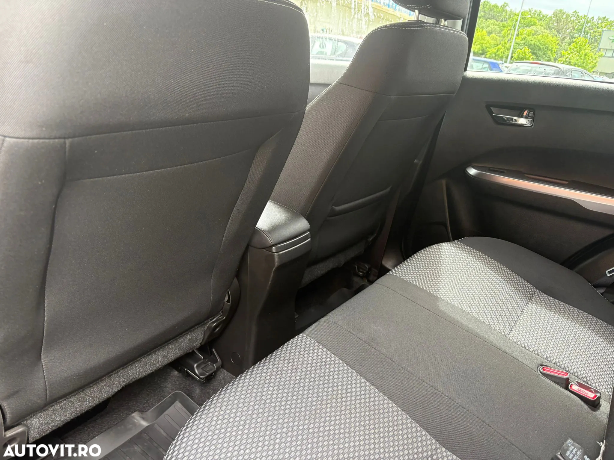 Suzuki Vitara 1.4 Boosterjet AllGrip MHEV Spirit - 13