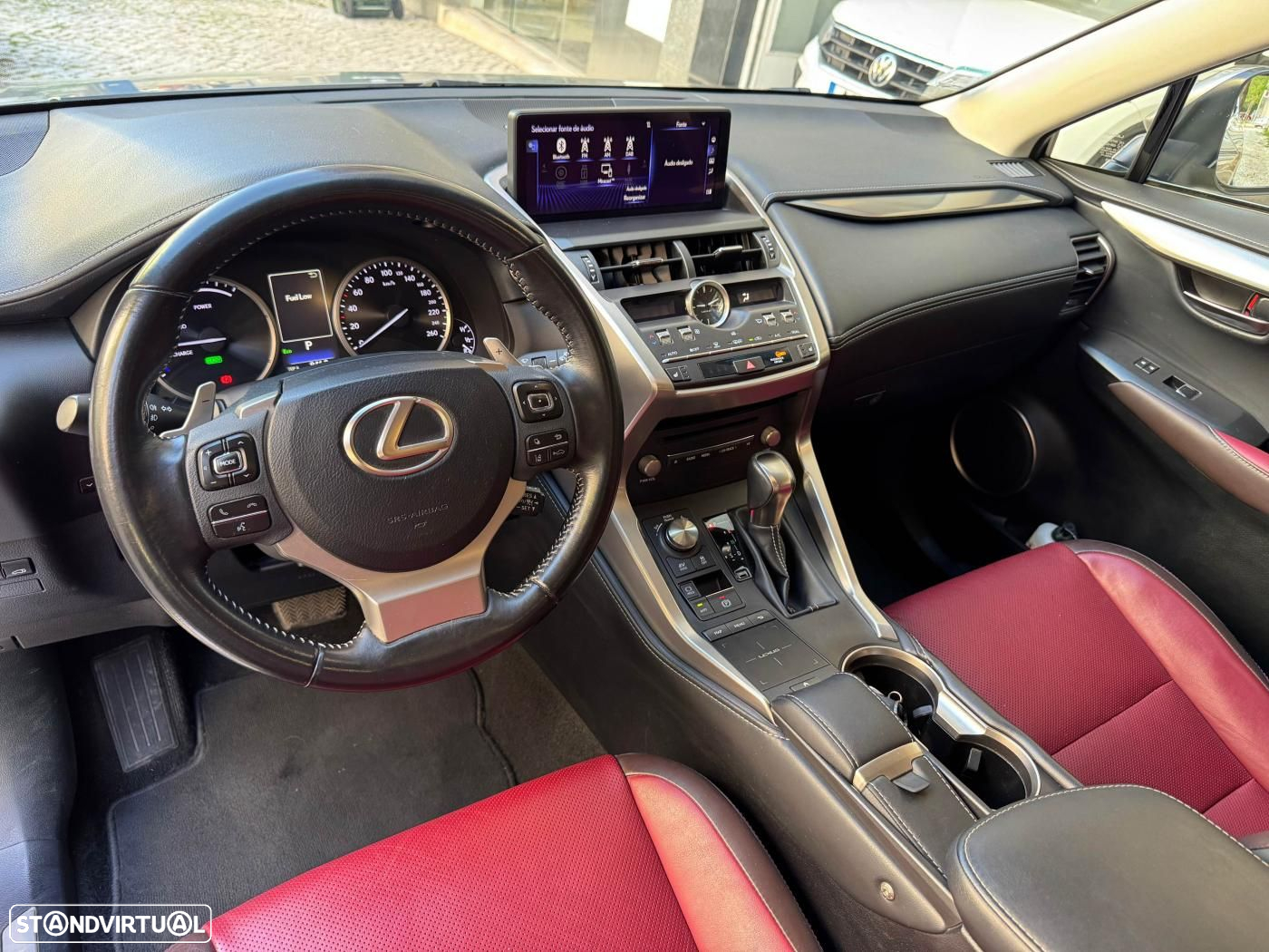 Lexus NX 300h Executive+ - 14