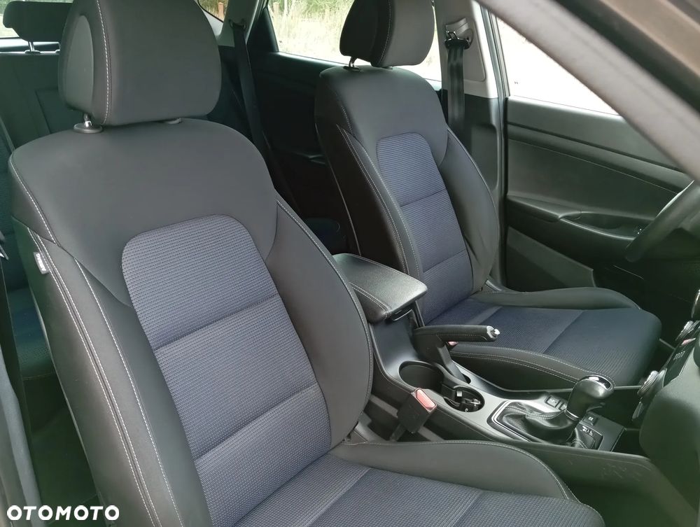 Hyundai Tucson blue 1.7 CRDi 2WD DCT Premium - 9