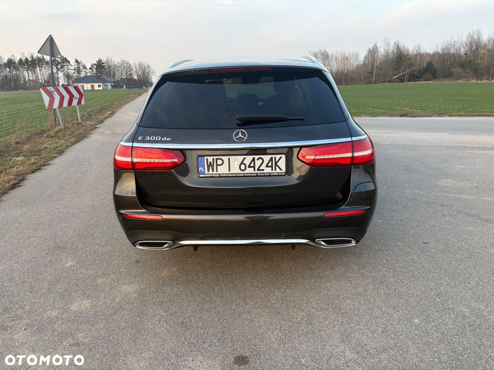 Mercedes-Benz Klasa E - 9