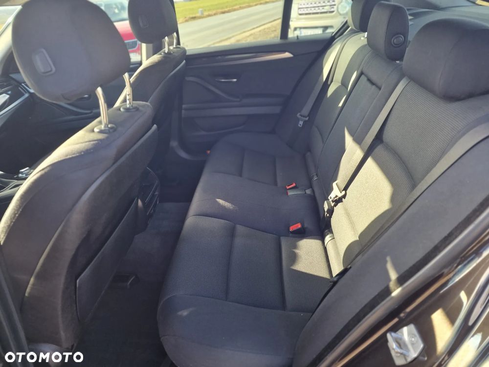 BMW Seria 5 518d - 21