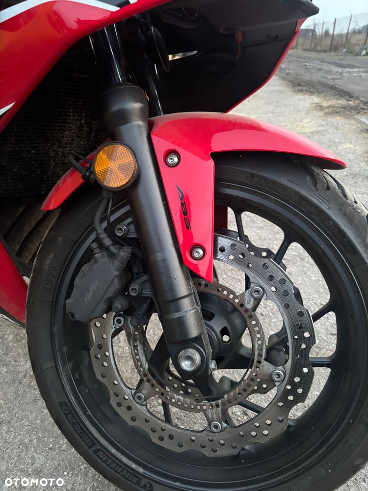 Honda CBR - 12