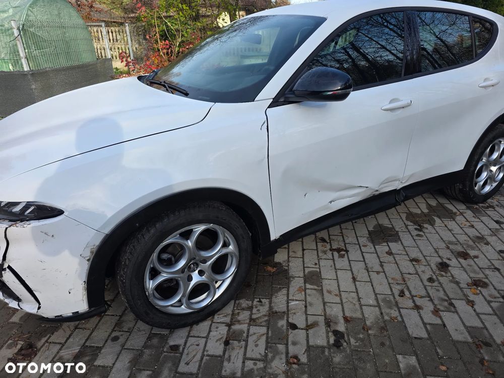 Alfa Romeo Tonale 1.5 T4 GSE mHEV Sprint DCT - 3