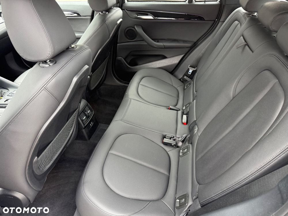 BMW X1 xDrive25i xLine sport - 14