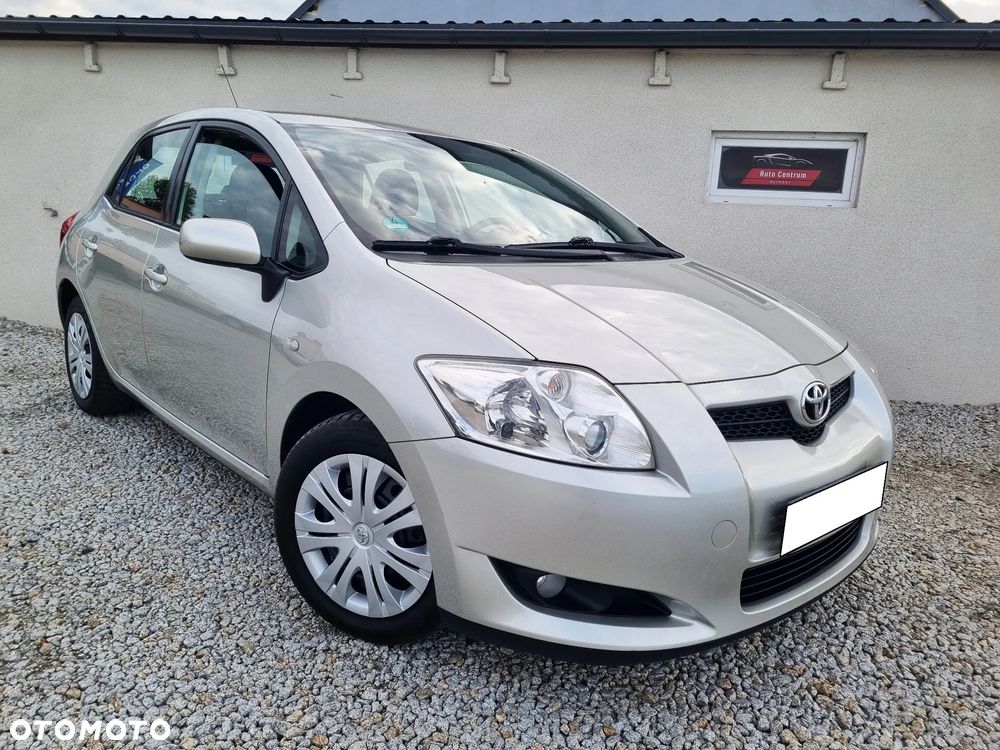 Toyota Auris 2.0 D-4D Premium + - 4