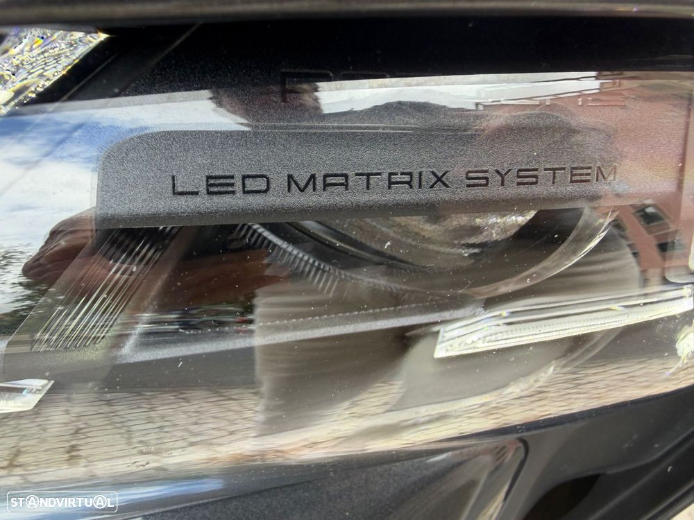 Porsche Taycan Cross Turismo Turbo - 23