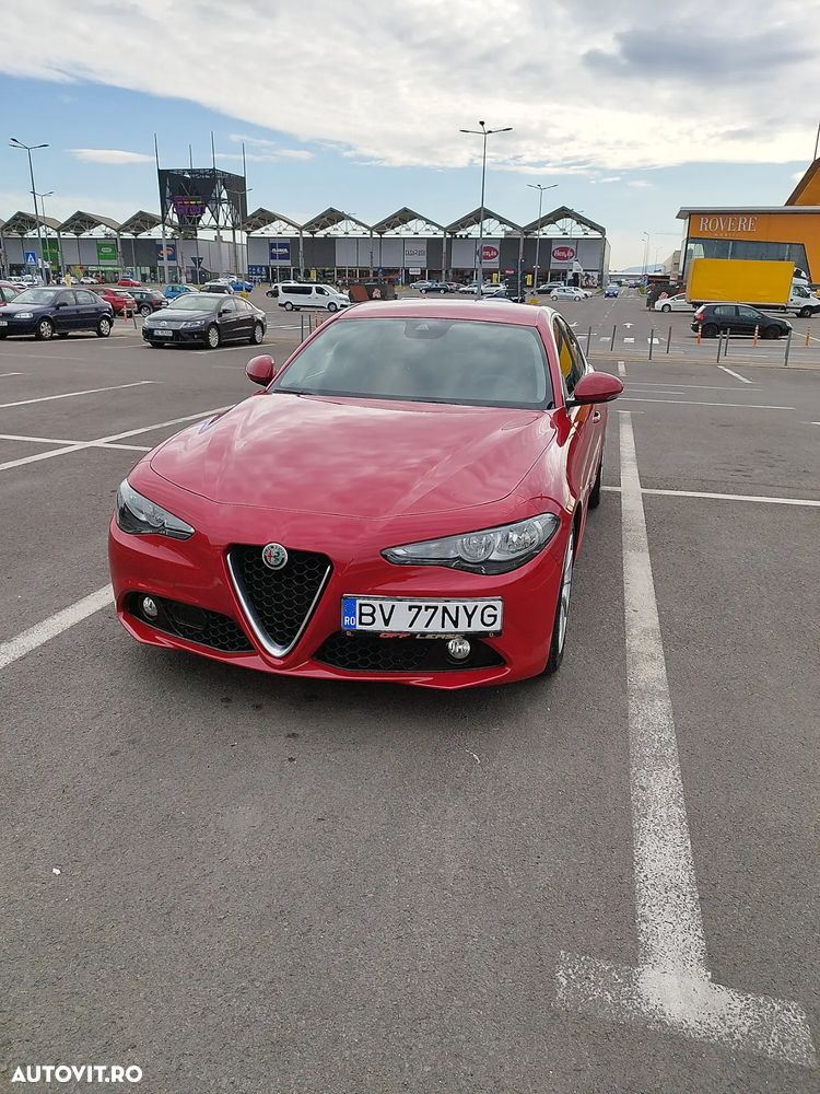 Alfa Romeo Giulia 2.0 Turbo 16V AT8 Business - 2