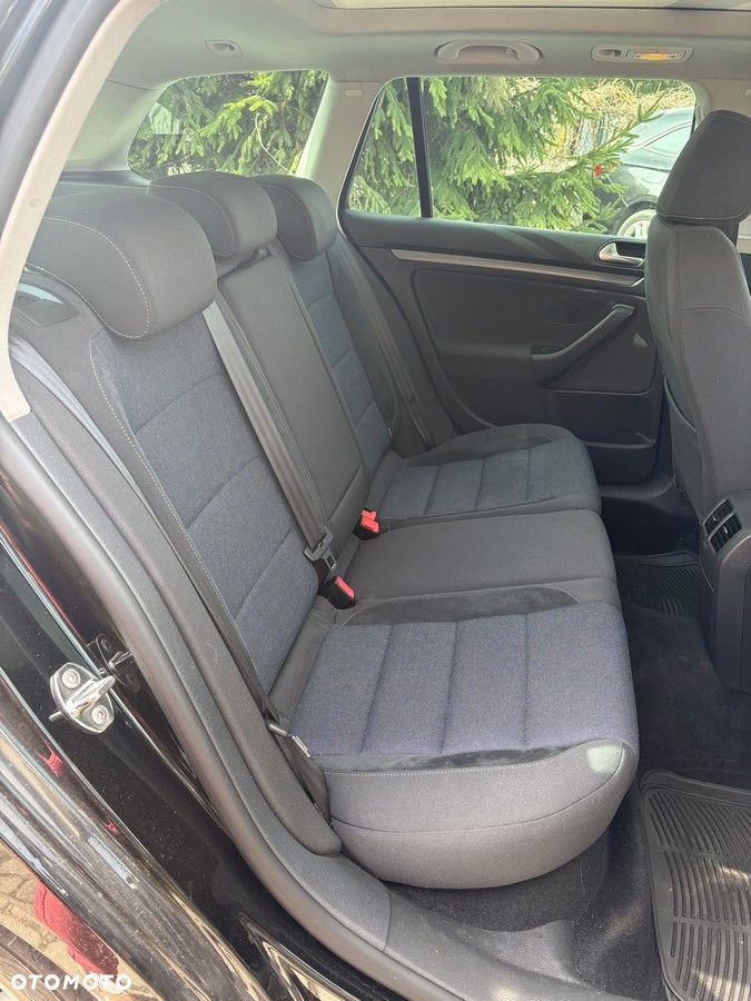 Volkswagen Golf 2.0 TDI DPF Style - 6