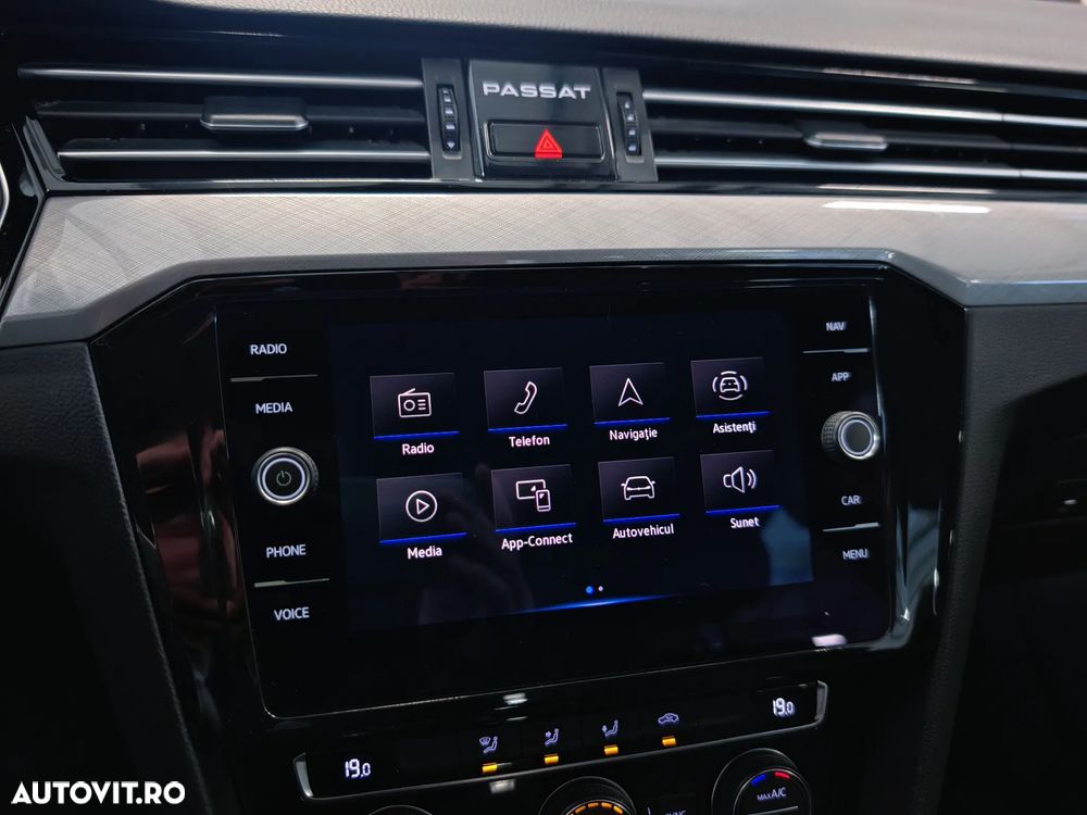 Volkswagen Passat Variant 1.6 TDI (BlueMotion Technology) DSG Comfortline - 15