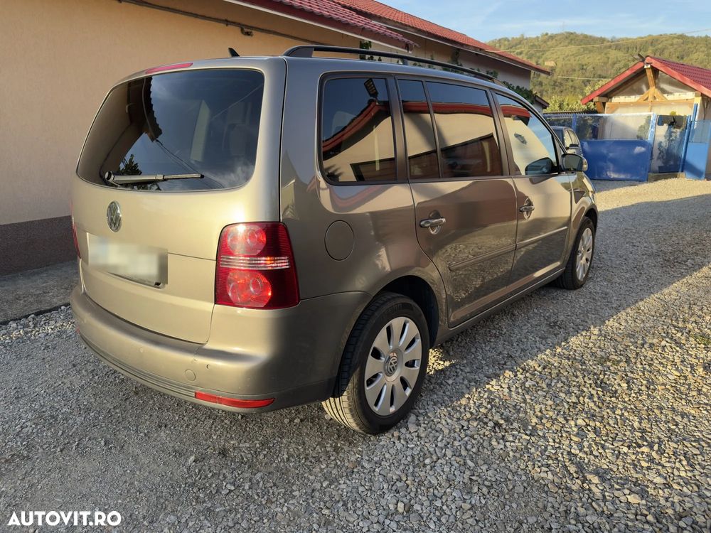 Volkswagen Touran 1.9 TDI DPF Highline - 5