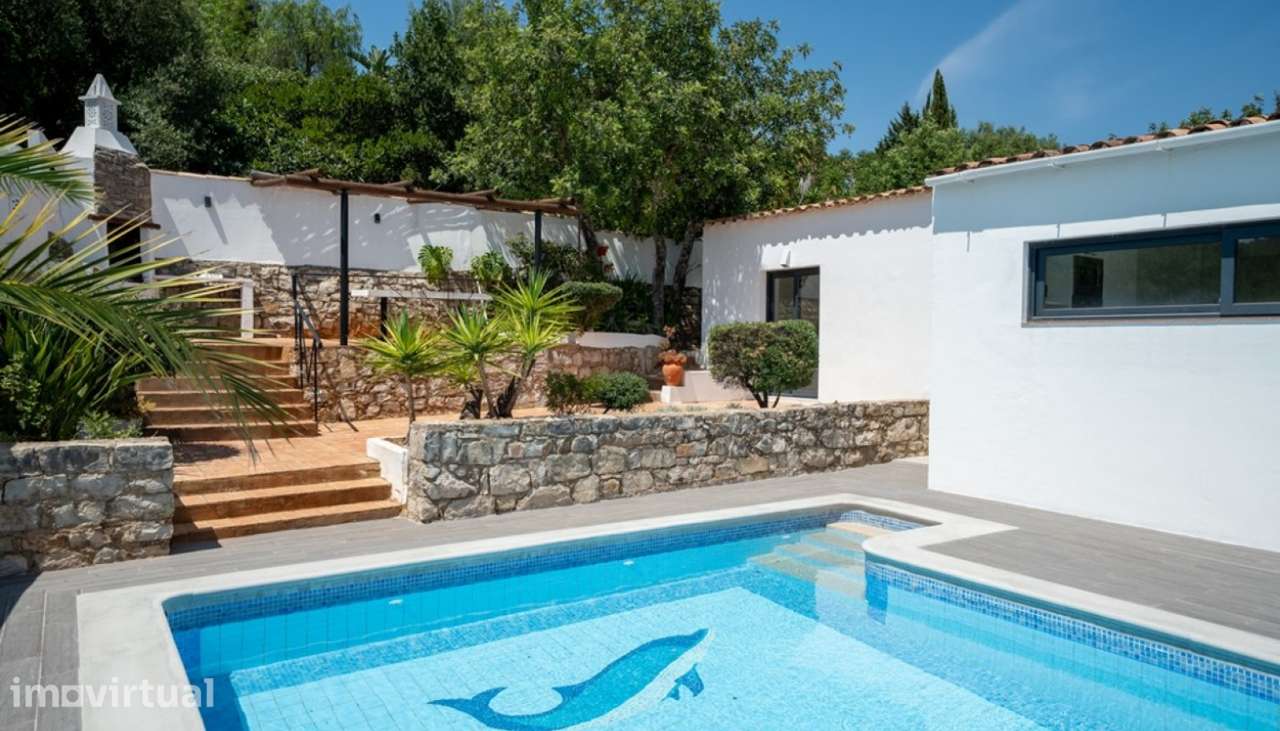 Moradia V3 com vista mar e piscina, para venda em Santa Barbara, Algar - Grande imagem: 3/39