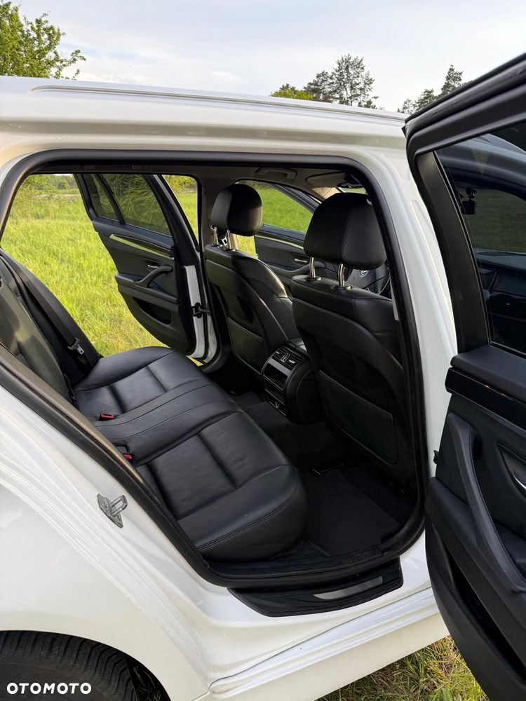 BMW Seria 5 520d Luxury Line - 11