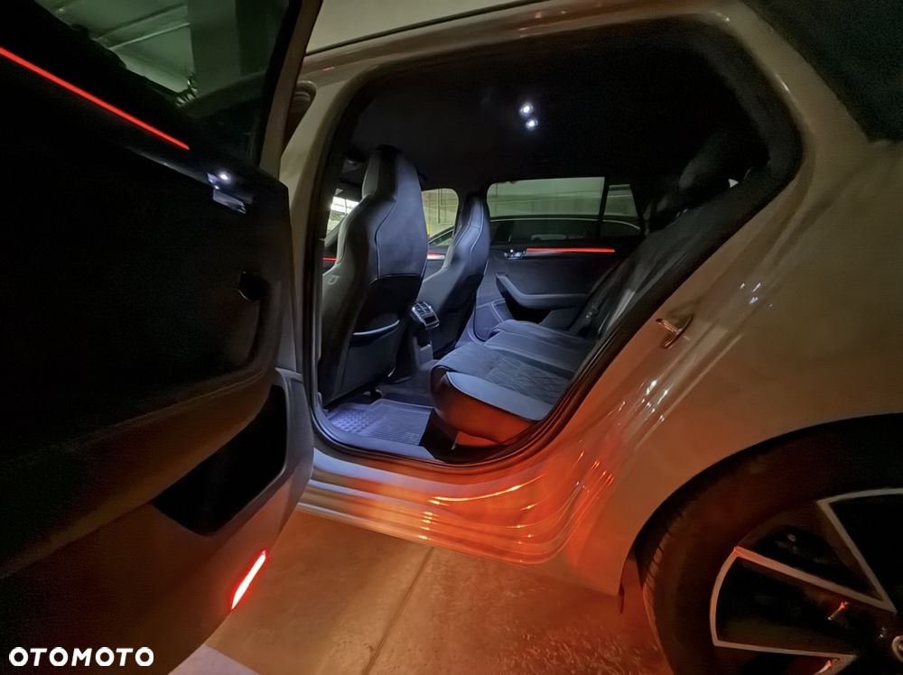 Skoda Superb 2.0 TSI Sportline DSG - 27