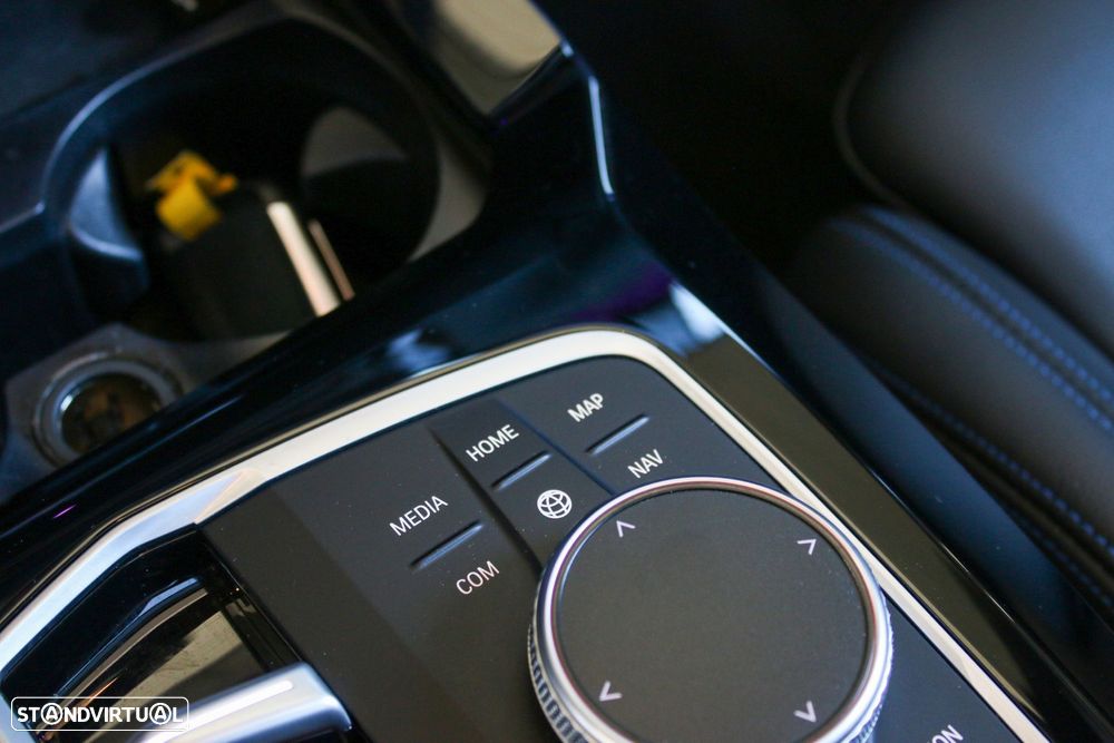 BMW iX3 M Sport Impressive - 34