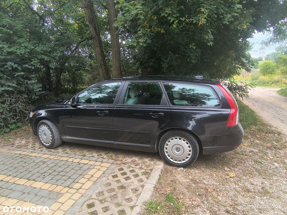 Volvo V50 - 1