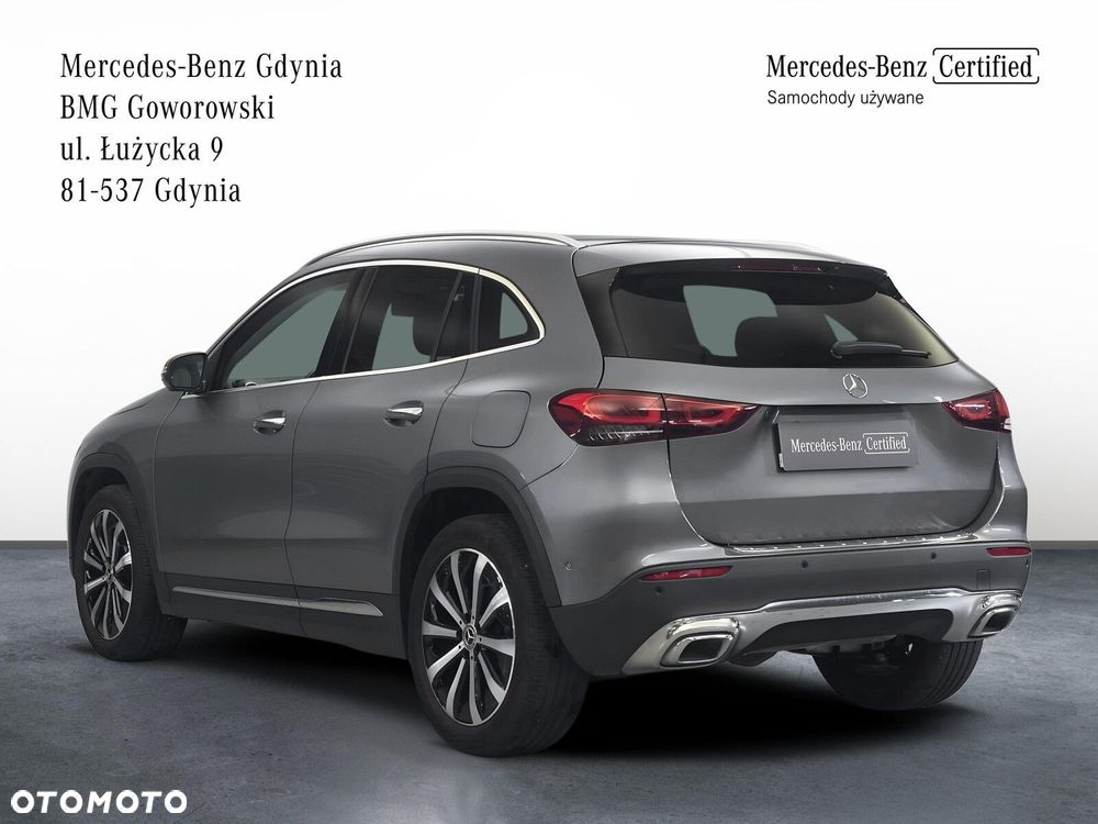 Mercedes-Benz GLA - 4